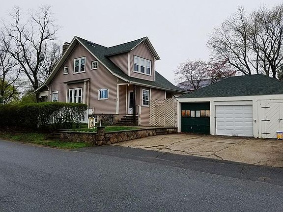 2nd image of 115 Parker St