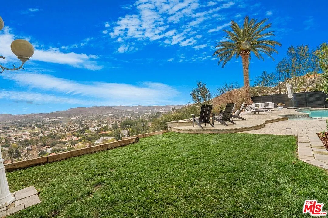 5 bed, 6.0 bath, 4794 sqft, $22,500 — Photo 2