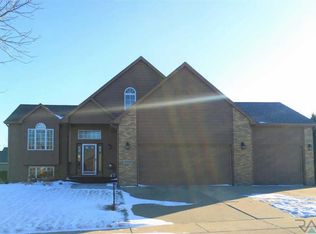 6300 S Mustang Ave, Sioux Falls, SD 57108