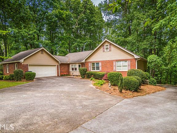 3rd image of 745 Alcovy Way #0