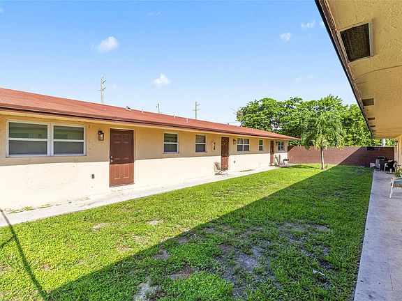 3rd image of 237 NW 12th Court