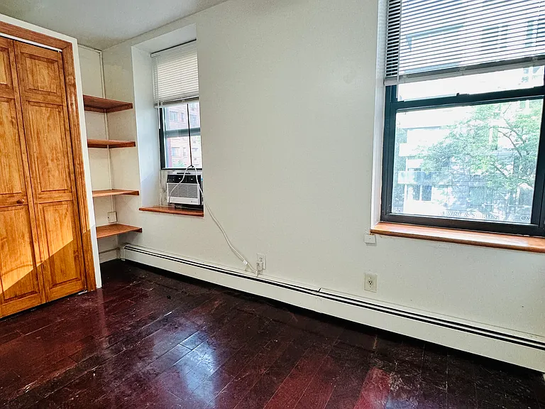 500 W 44th St #2A — Photo 8