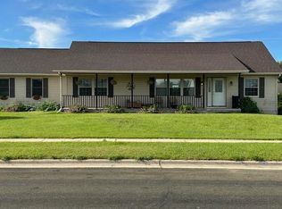 597 Pauquette Pines Ln, Poynette, WI 53955