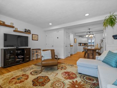 40 Brattle St APT 14, Arlington, MA, 02476