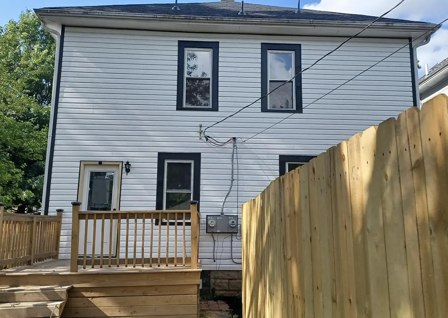 3 bed, 1300 sqft, $1,385 — Photo 2
