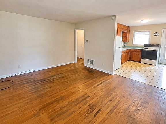 3rd image of 355 Morton Ave