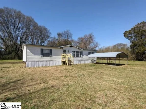 152 Longhorn Ln, Cheraw, SC 29520