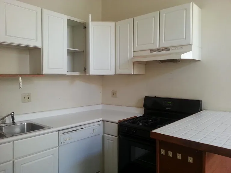 2205 Wheeler St #1 — Photo 3