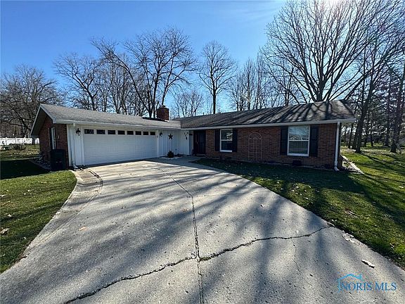 2nd image of 104 Oak Meadows Dr