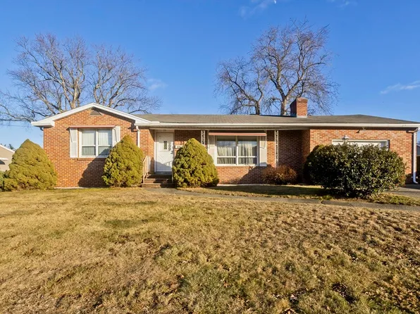 99 Orchard St, Chicopee, MA 01013