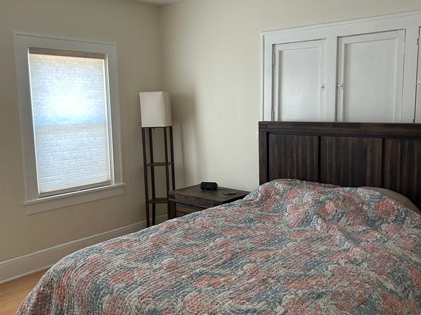 211 S Walnut St #1/2