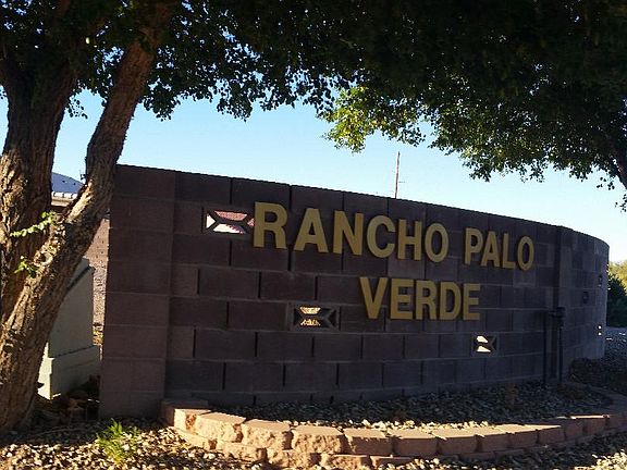 3rd image of 2401 E Palo Verde Dr