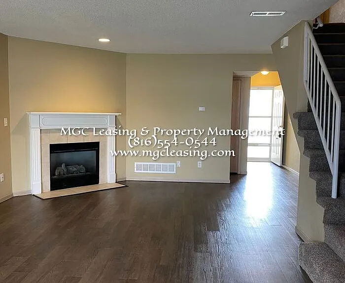 1020 Garden Dr — Photo 4