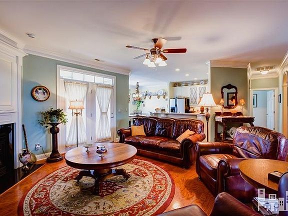 5th image of 1107 Lake Breeze Ct