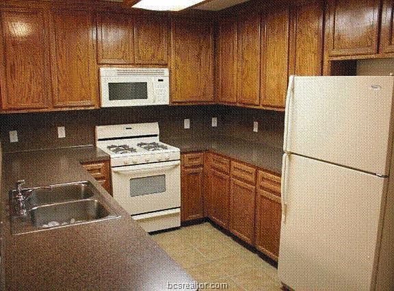 4th image of 208 Meir Ln