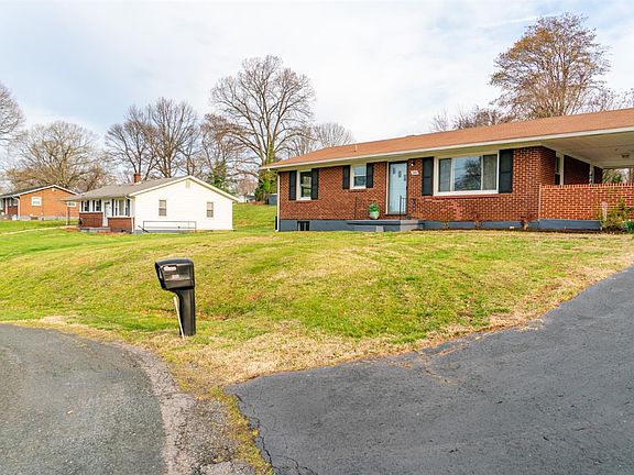 4th image of 100 Oak Hill Dr