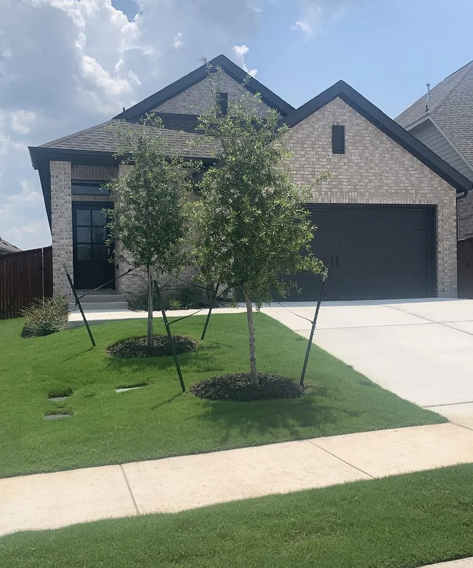 4 bed, 3.0 bath, 1736 sqft, $2,195 — Photo 1