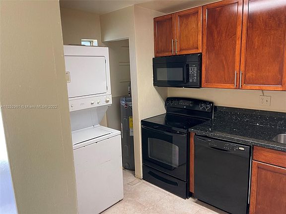 5th image of 8000 Fairview Dr APT 202