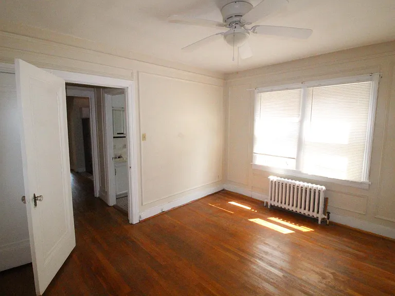 5534 Phillips Ave #6 — Photo 1