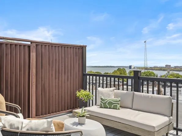 91 Old Harbor St Unit 3, South Boston, MA 02127