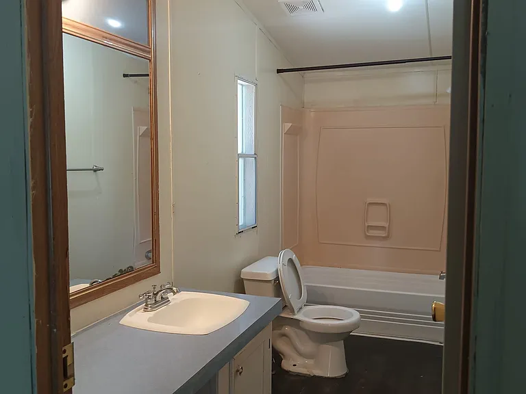 8607 Burleson Manor Rd — Photo 6