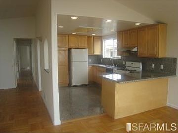 5th image of 862 Skyline Dr