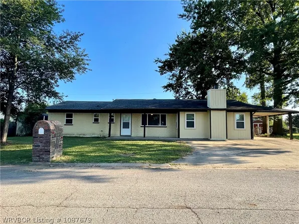 1107 E St, Barling, AR 72923