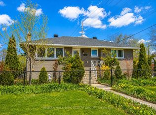 461 Lawson Ave, Ottawa, ON K1K 1R4