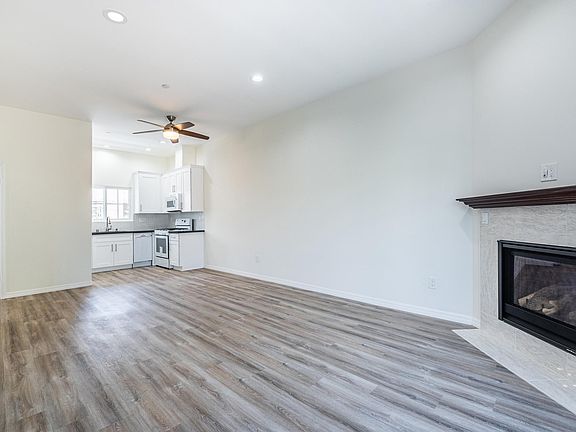 5th image of 518 Glenwood Rd #201