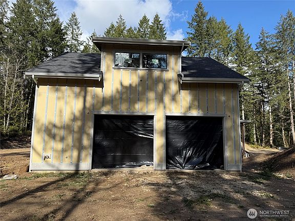 2nd image of 5643 SE Aloha Lane
