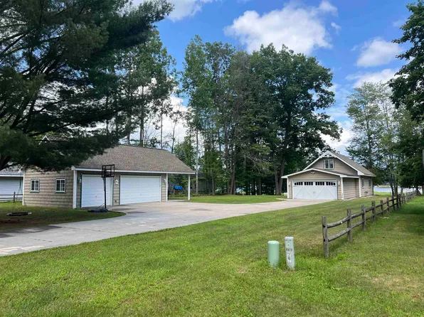 2682 W River Dr, Gladwin, MI 48624