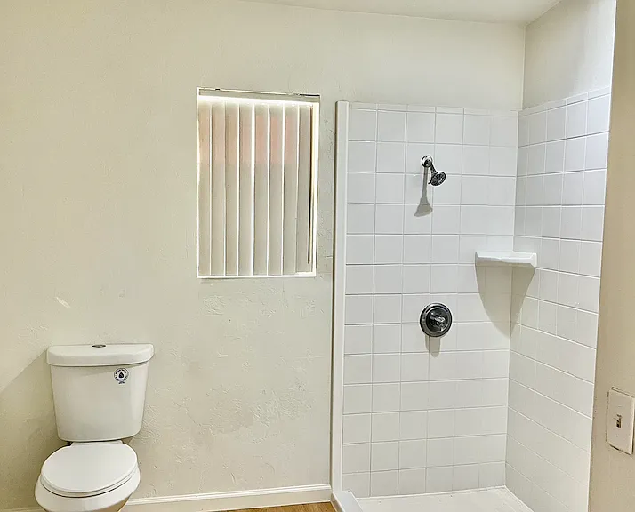 4454 E 3rd St #2 — Photo 9