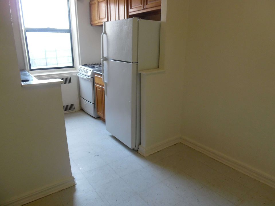 2nd image of 4216 80th St #6K