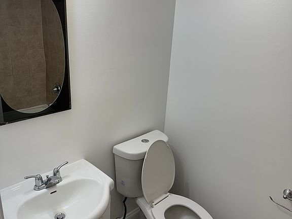 5th image of 1125 Pleasant Run Dr APT 811