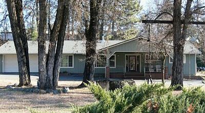 Circular Drive to Spacious Beauty