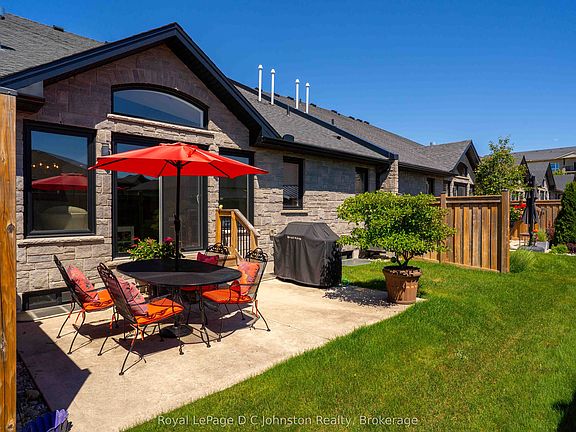 5th image of 560 Devonshire Rd #16