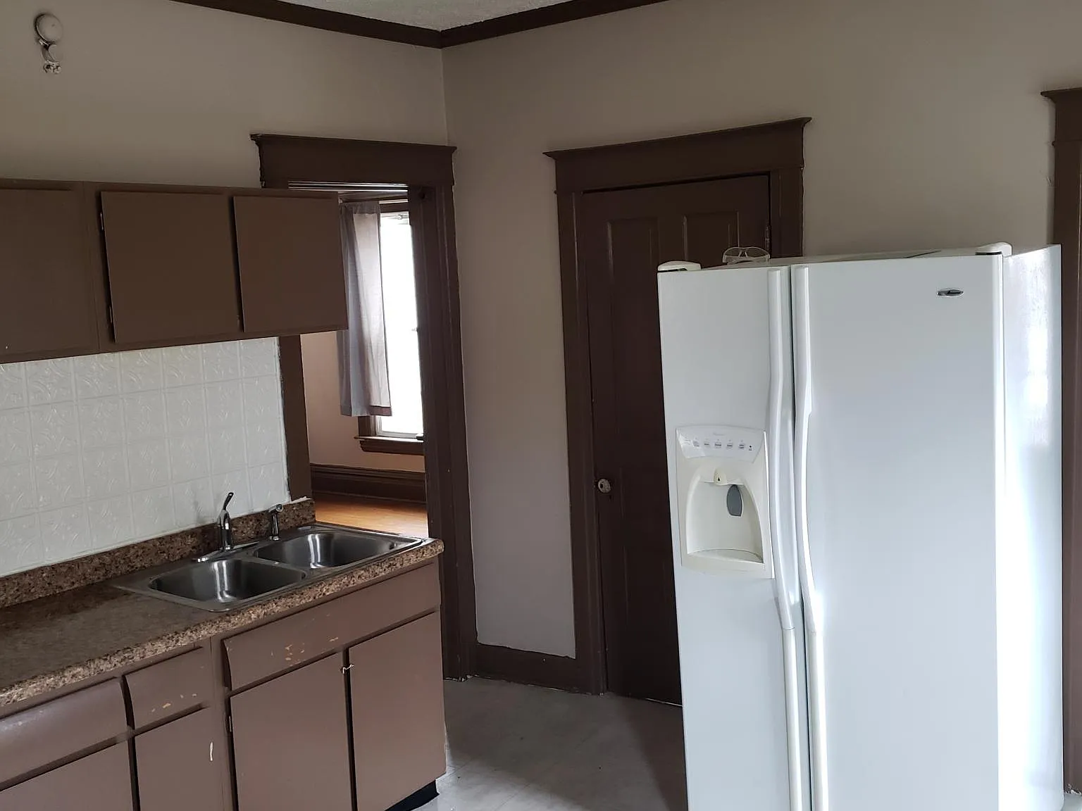 1 bed, 1500 sqft, $700 — Photo 4