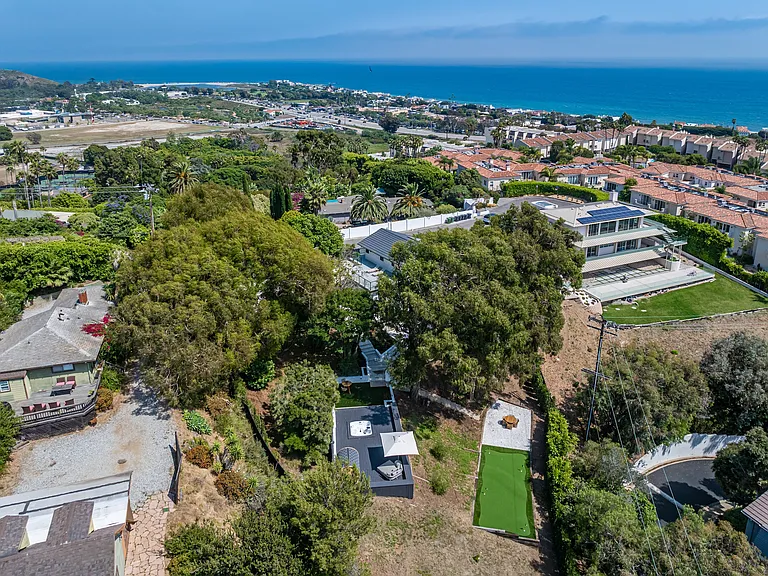 3525 Coast View Dr — Photo 22