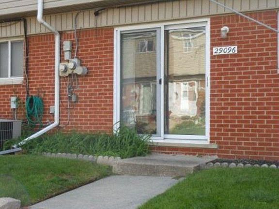 5th image of 29096 Manchester St
