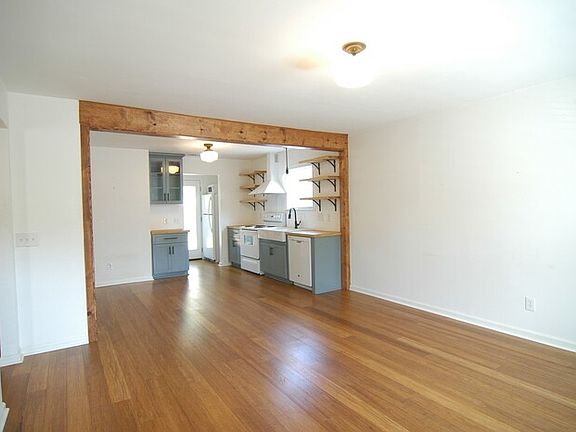 5th image of 2520 Slaydon Dr