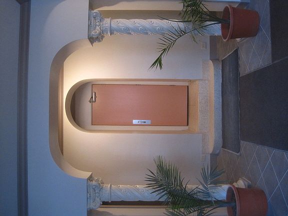 5th image of 1824 N Lincoln Park West 100a