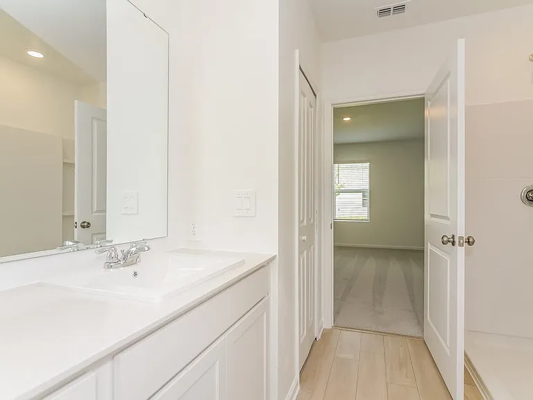 6417 Domizio Dr — Photo 15