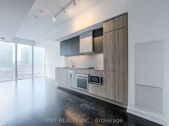 4th image of 19 Western Battery Rd #710