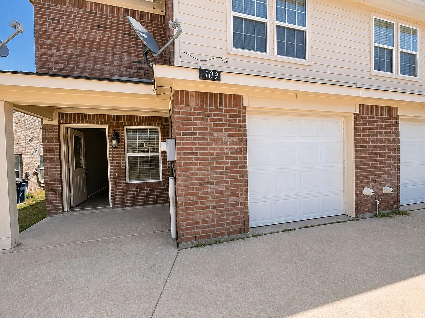 1109-1111 Parkway Trail — Photo 3