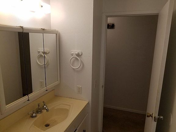 5th image of 507 L St SE #507