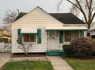 2212 Rowland Ave, Royal Oak, MI 48067