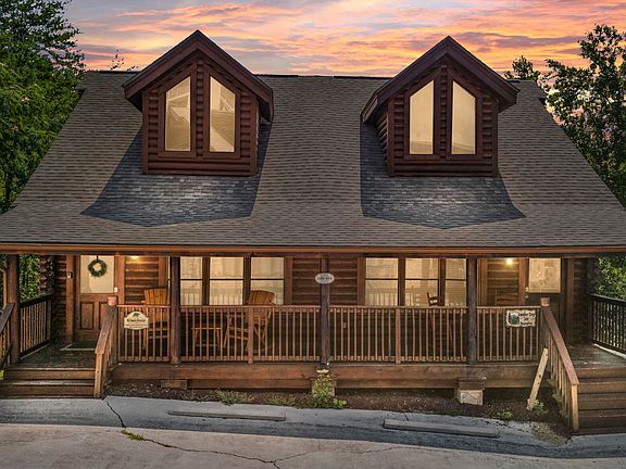 2nd image of 350 Big Bear Way