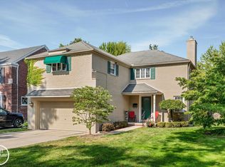 278 Fisher Rd, Grosse Pointe Farms, MI 48230