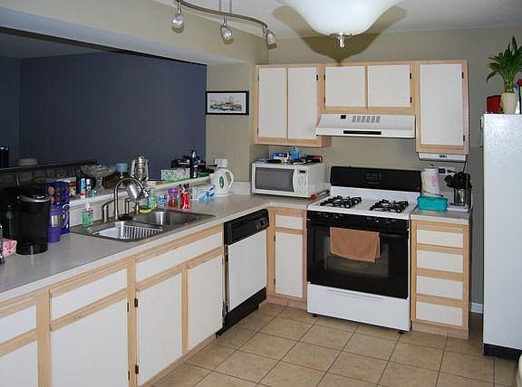 4th image of 6383 Fremont Dr