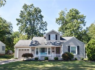 414 Glen Park Dr, Bay Village, OH 44140
